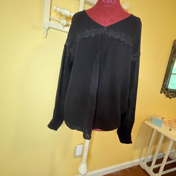 a New day blouse - Picture 3 of 4